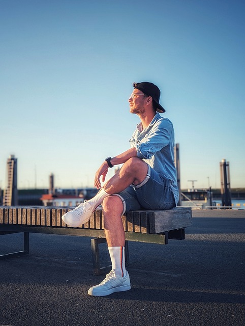 的表现令人 的表现令人